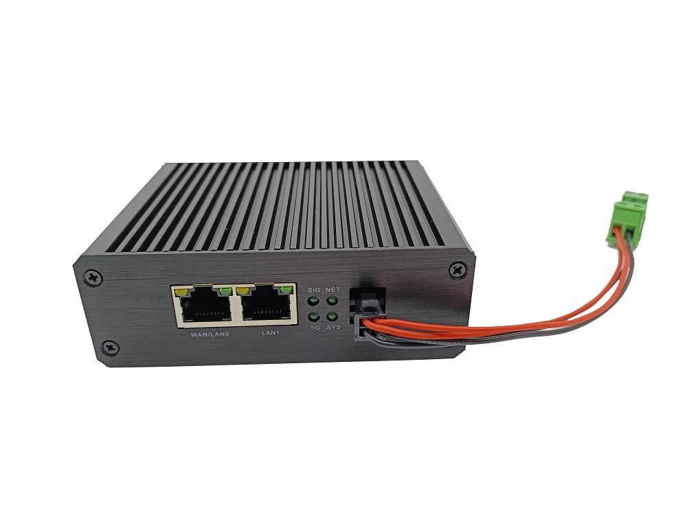 2 port industrial 5G CPE router